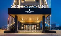 The GiorgioMorandi Hotels (Zaozhuang Shuangzixing Hengtai Municipal Government) - parking