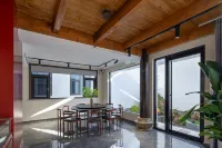 Floral Hotel·Riverfront Holiday Boutique Hotel