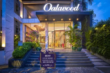 Oakwood Hotel & Apartments Saigon Отели рядом с достопримечательностью «Hutech University of Technology»