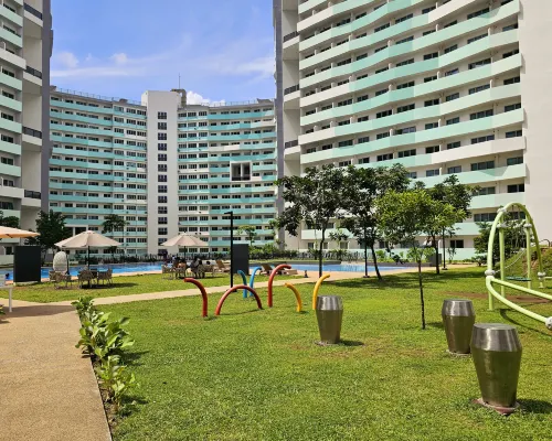 Acellyne's Suites @ The Residences at Commonwealth by Century 錦繡城市購物中心附近的飯店