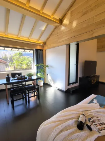 Wading Snow Mountain Resort Inn Отели рядом с достопримечательностью «Wenbi Reservoir»