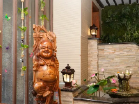 Pineapple Hotel Hotel di Linshu