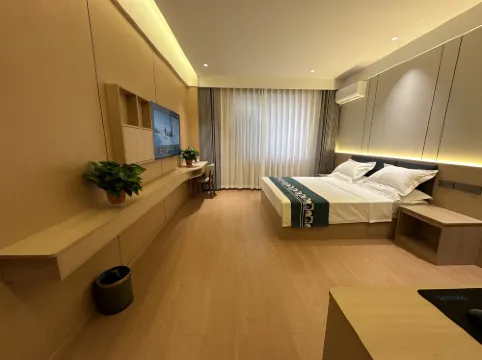 YunJi Hotel