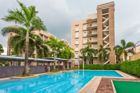 Stradella Hotel Отели в г. Кейнта