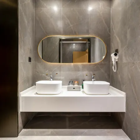 Yinhua Business Hotel