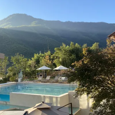 Moganshan Two Groundhogs · Wild Luxury Stream Tracing · Swimming Pool · Vacation Apartment Hotels near Xiantan Village