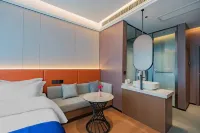 Super 8 Hotel (Guang'an Siyuan Square Municipal Government)
