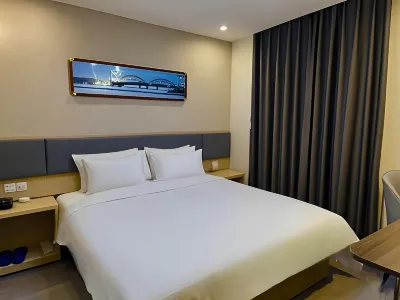 Huayi Hotel (Harbin CapitaLand Airport Bus Station) Hotels in Harbin