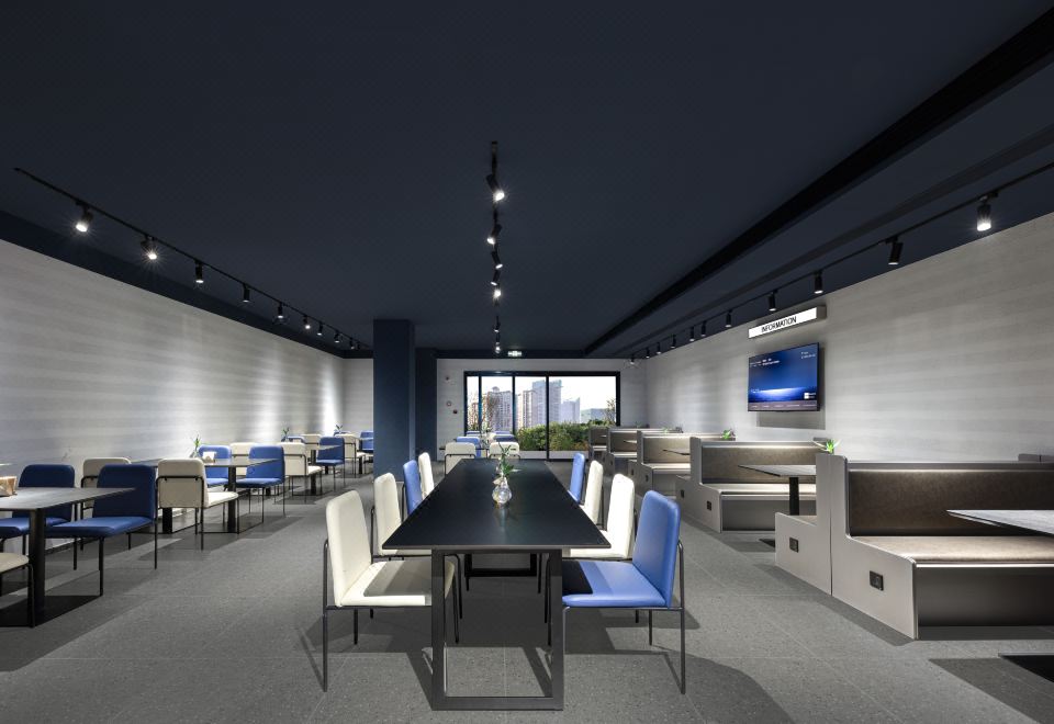 2. 아투어 라이트 ..