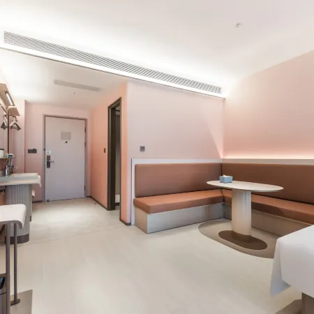 HanTing Hotel (Daqing East Station Renmin Hospital South Branch)