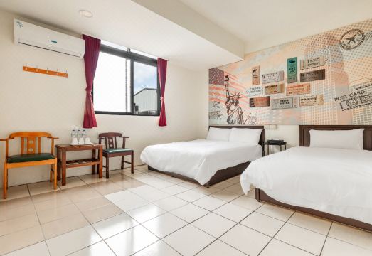 포에버 해피니스 호스텔의 간결한 객실