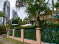 Karana Palms Resort - Airport Shuttle