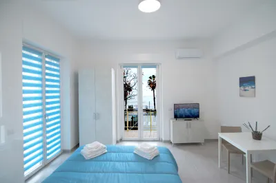 Rocciola Home - Azzurro Apartment Hotels in 