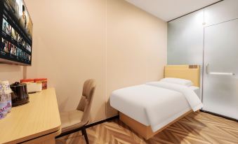 Junhe Hotel (Yonghe Palace Nanluoguxiang Branch)