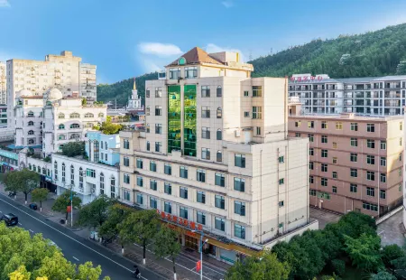 Vienna 3 Best Hotel (Nanping Jianyang) Отели рядом с достопримечательностью «Wuyi Menghualu»