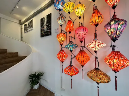 The White Den Sukhumvit 44