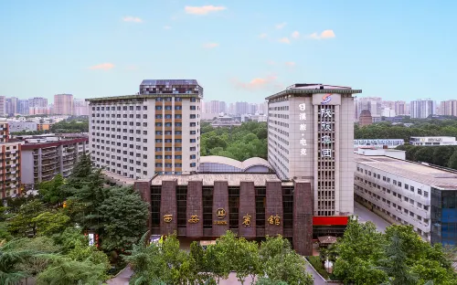 CJ潮際電競飯店（西安南稍門地鐵站店）