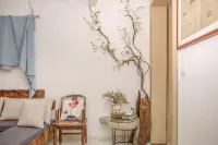 Solitude art inn