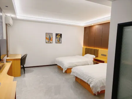 Shuanghai Business Hotel Отели рядом с достопримечательностью «Xilamuren Prairie»