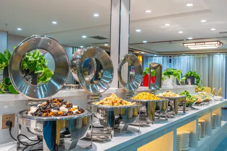 Gelincheng Hotel Отели рядом с достопримечательностью «Russian Customs Pedestrian Street»