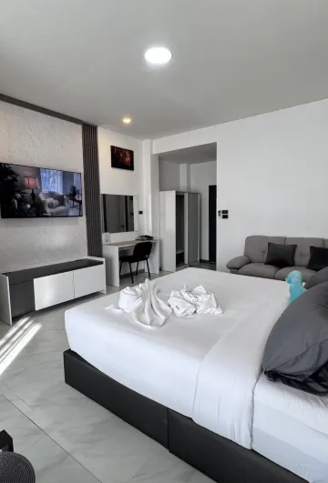 ห้องสวีทเตียงคิงไซส์พร้อมโซฟาเบด