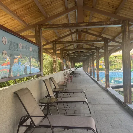 Hot Spring Forest Holiday Hotel
