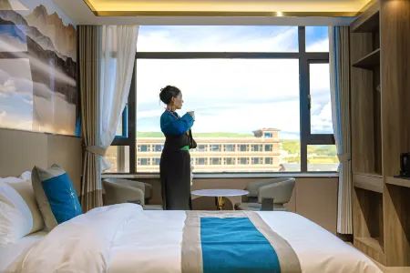 Golden Bottle Hotel (Aba County, Aba Prefecture) Отели рядом с достопримечательностью «Langyi Temple»