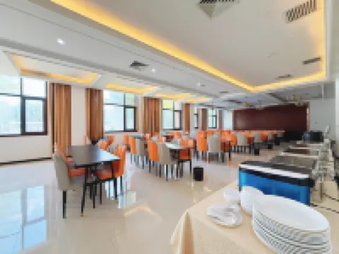 Qiyuan International Hotel (Zhengzhou Xinzheng Airport Branch)