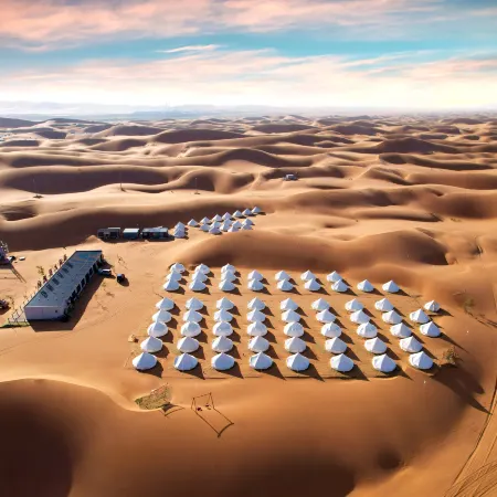Lutu Desert Hotel