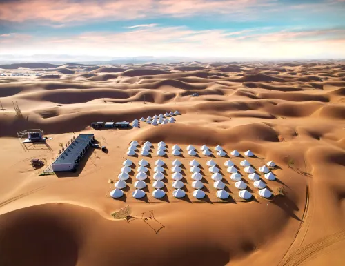 Lutu Desert Hotel