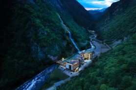 BIPENG SEASONSPRING RESORT