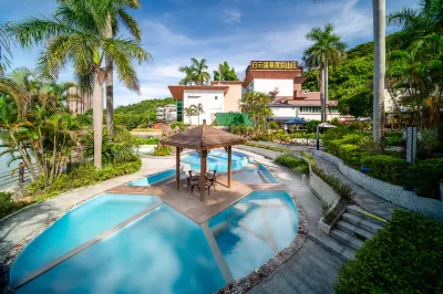 Baiyun Hot Spring Resort Hotel in zona Shelari-gu Spring Resort