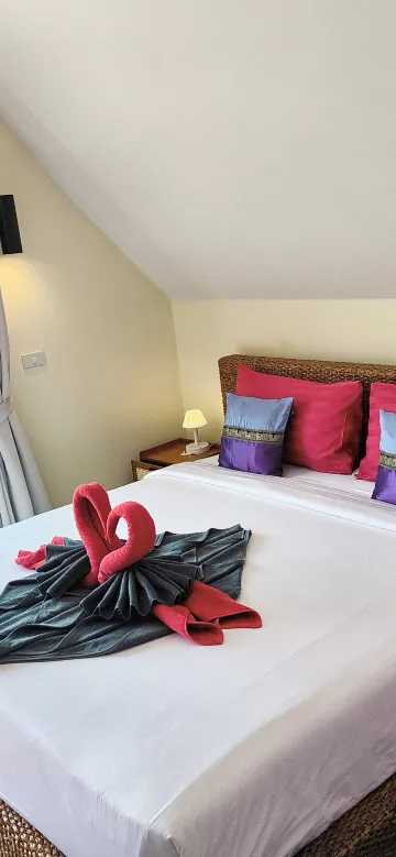 ห้องดีลักซ์ เตียงใหญ่ 1 เตียง วิวทะเล