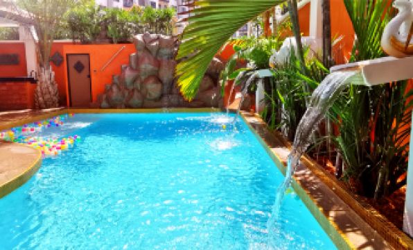 TUCHELAND Luxury Pool Villa Pattaya Walking Street