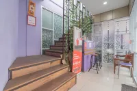 RedDoorz @ Gatot Subroto Street Bandung 3