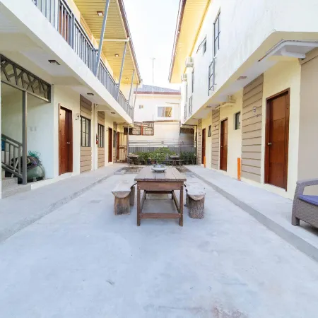 RedDoorz Plus @ Casa Lucia Sindalan San Fernando City Pampanga