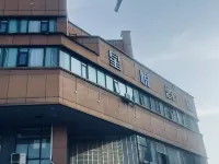 Xingyue Hotel (Xuzhou Suning Plaza Railway Station) Hotel dekat Jembatan Heping