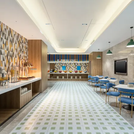 Holiday Inn Express Sihui City Center by IHG