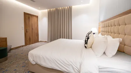 Super Luxury One bedroom Al Aqiq