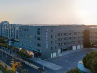 麗斯未來酒店（揚州邗江萬達店）