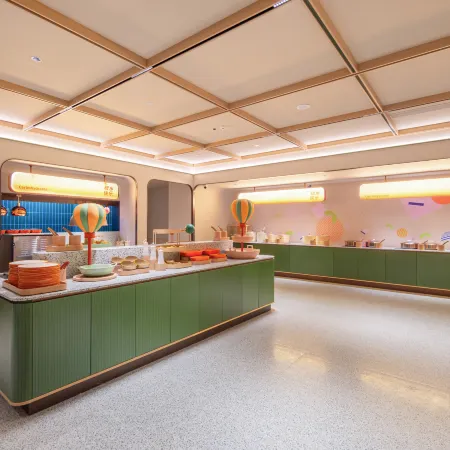 Orange Hotel (Fuyang Yingzhou Wanda Plaza Branch)