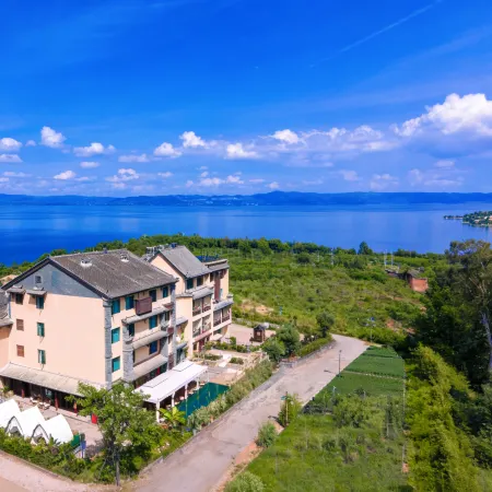 Yibo Garden Hotel (Fuxian Lake)