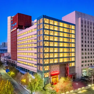 Puyue Riverside Hotel (Lanzhou Center Qilihe Subway Station) โรงแรมใกล้สนามกีฬาชีหลีเหอ
