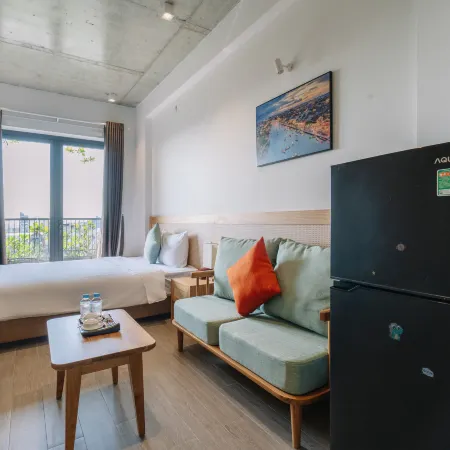 The Shine Hotel Da Nang Отели рядом с достопримечательностью «Marble Moutain»