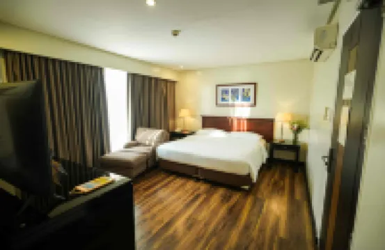 Court Meridian Hotel & Suites