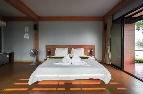 ห้องดีลักซ์ วิวแม่น้ำ