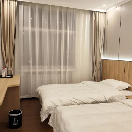 Whale Express Hotel