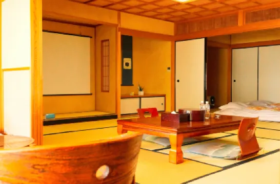 熱海隱居度假屋（Atami Retreat） 鄰近糸川遊歩道的酒店