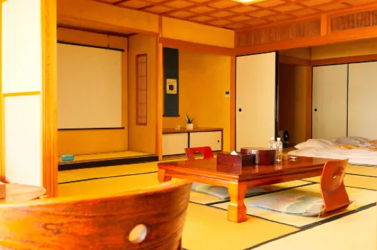 ATAMI KAKUREZATO（Atami Retreat）