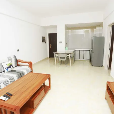 Dongfang Xingang Qihai Shiguang Homestay